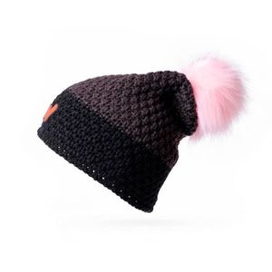 Women's knitted hat Vuch Marquete Black vyobraziť