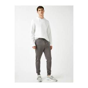Koton Men's Gray Pocket Zippered Normal Waist Jogger Sweatpants vyobraziť