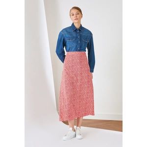 Trendyol Red Floral Patterned Viscose Skirt vyobraziť