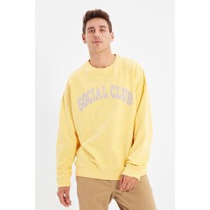 Trendyol Yellow Men's Oversize Crew Neck Long Sleeve Printed Sweatshirt vyobraziť