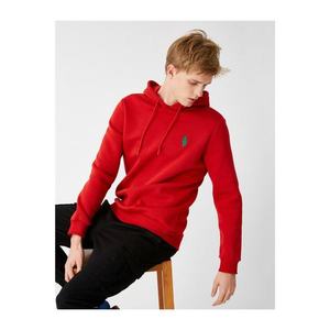 Koton Men's Red Hooded Embroidered Long Sleeve Sweatshirt vyobraziť