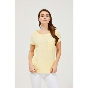 Basic T-shirt with a pocket - yellow vyobraziť