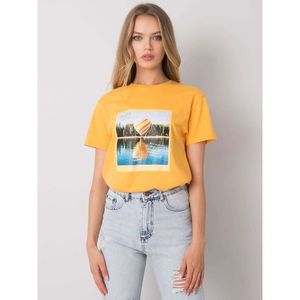 Orange women's t-shirt with a print vyobraziť