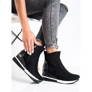 HIGH ANKLE BOOTS ON VINCEZA WEDGE vyobraziť