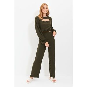 Trendyol Khaki Cut-Out Detailed Camisole Knitted Pajamas Set vyobraziť