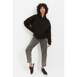 Trendyol Black Kangaroo Pocket Hooded Oversize Knitted Sweatshirt vyobraziť