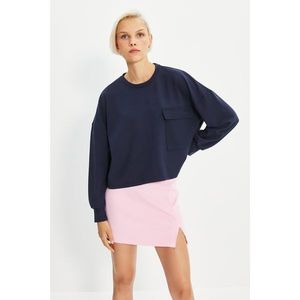 Trendyol Navy Blue Pocket Crop Knitted Sweatshirt vyobraziť