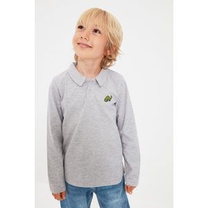 Trendyol Gray Embroidered Boy Knitted Polo Neck T-shirt vyobraziť