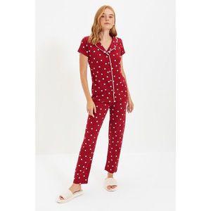Trendyol Claret Red Heart Pattern Knitted Pajamas Set vyobraziť