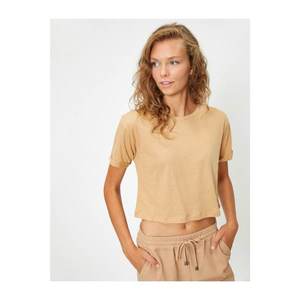 Koton Women's Brown Short Sleeve Crew Neck T-Shirt vyobraziť