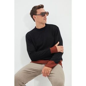 Trendyol Black Men Regular Fit Crew Neck Paneled Knitwear Sweater vyobraziť