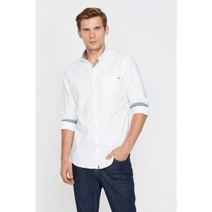 Koton Men's White Pocket Detailed Shirt vyobraziť