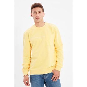 Trendyol Yellow Men Regular Fit Crew Neck Long Sleeve Printed Pocket Sweatshirt vyobraziť