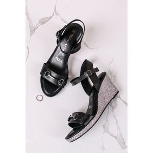 Čierne kožené platformové sandále 1-28370 vyobraziť