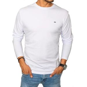 Biele tričko s dlhým rukávom vyobraziť