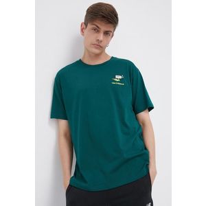 Bavlnené tričko New Balance zelená farba, s nášivkou vyobraziť