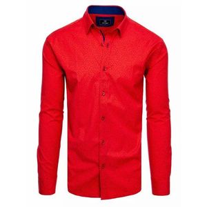 Červená košeľa s dlhým rukávom vyobraziť