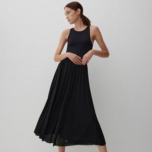 Reserved - Áčková midi sukňa - Čierna vyobraziť