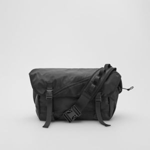 Reserved - Čierna crossbody kabelka - Čierna vyobraziť