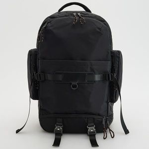 Reserved - Veľký ruksak s vreckami - Čierna vyobraziť