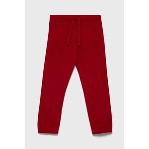 Detské nohavice United Colors of Benetton červená farba, jednofarebné vyobraziť