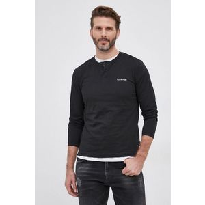 Bavlnené tričko s dlhým rukávom Calvin Klein čierna farba, jednofarebné vyobraziť