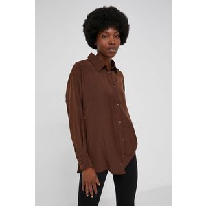Košeľa Answear Lab dámska, hnedá farba, voľný strih, s klasickým golierom vyobraziť