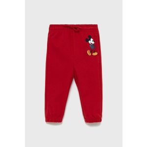 Detské nohavice GAP x Disney červená farba, s potlačou vyobraziť