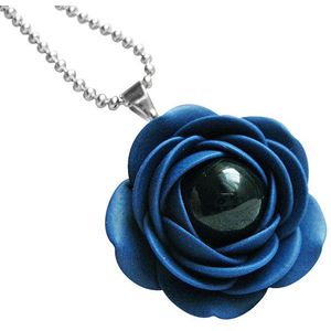 Troli Modrý náhrdelník s čiernou perličkou kvetinky vyobraziť