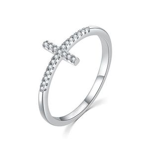 MOISS Elegantný strieborný prsteň s krížikom R00020 58 mm vyobraziť