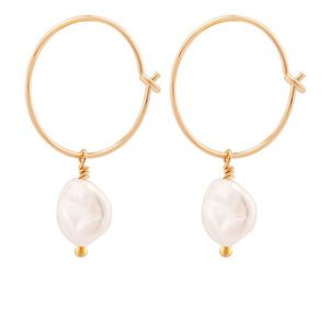 Decadorn Kruhové pozlátené náušnice s pravými perlami Sea Pearl Mini Hoop Earrings vyobraziť