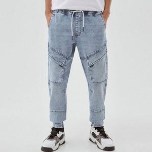 Cropp - Joggerové džínsy s cargo vreckami - Modrá vyobraziť