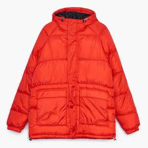Cropp - Prešívaná bunda s kapucňou a vreckami - Červená vyobraziť