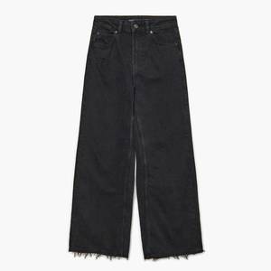 Cropp - Široké džínsy - Čierna vyobraziť