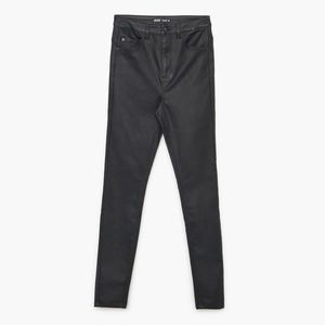 Cropp - Voskované džínsy - Čierna vyobraziť