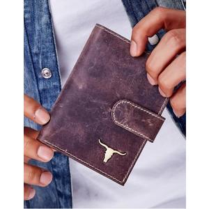 Hnedá pánska peňaženka s emblémom vyobraziť