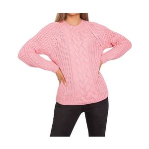 Ružový pletený pulóver s raglánovými rukávmi vyobraziť
