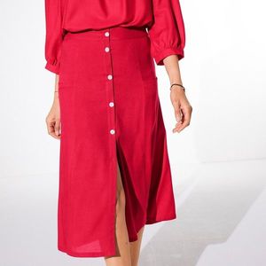Jednofarebná dlhá sukňa s gombíkmi červená 40 vyobraziť