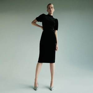 Reserved - Zamatové šaty - Čierna vyobraziť