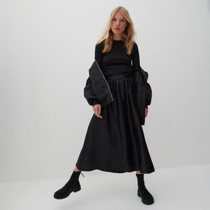 Reserved - Midi sukňa - Čierna vyobraziť