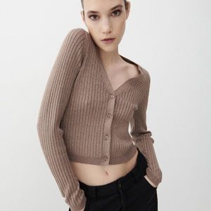 Reserved - Ladies` sweater - Zlatá vyobraziť