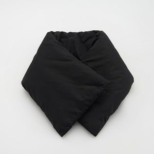 Reserved - Hladký šál - Čierna vyobraziť