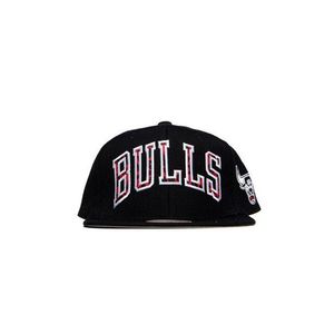 Mitchell & Ness snapback Chicago Bulls black Wildback Snapback HWC - Uni vyobraziť