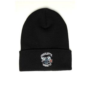 Mitchell & Ness Charlotte Hornets Beanie HWC Team Logo Cuff Knit black - UNI vyobraziť