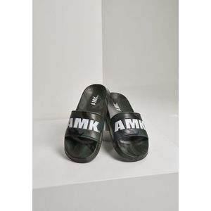 Urban Classics Soldier AMK Slides dark green camo - 39 vyobraziť