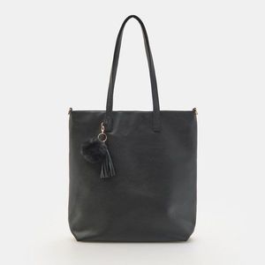 Sinsay - Shopper taška s príveskom na kľúče - Čierna vyobraziť