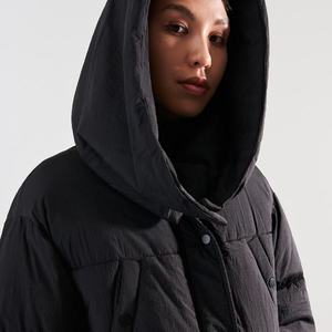 Sinsay - Prešívaná bunda s kapucňou - Čierna vyobraziť