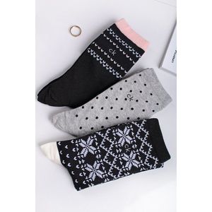 Sivo-čierne vzorované ponožky v darčekovej krabičke Dawn - trojbalenie vyobraziť