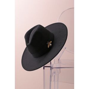 Čierny klobúk Luca vyobraziť