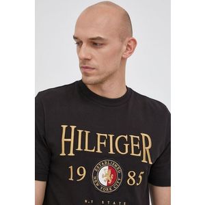 Bavlnené tričko Tommy Hilfiger čierna farba, s nášivkou vyobraziť